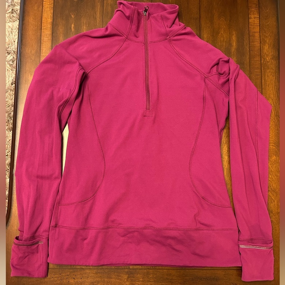 Lululemon Women's 1/4 Zip‎ Pullover with Pleated Back Detail